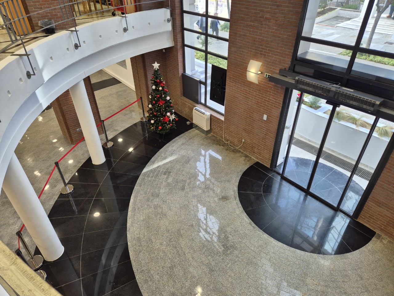 20251219-122253-copy-1280x960-1 Σε λειτουργία η Κεντρική Βιβλιοθήκη του Πανεπιστημίου Θεσσαλίας μετά την αποκατάσταση των ζημιών από τις πλημμύρες