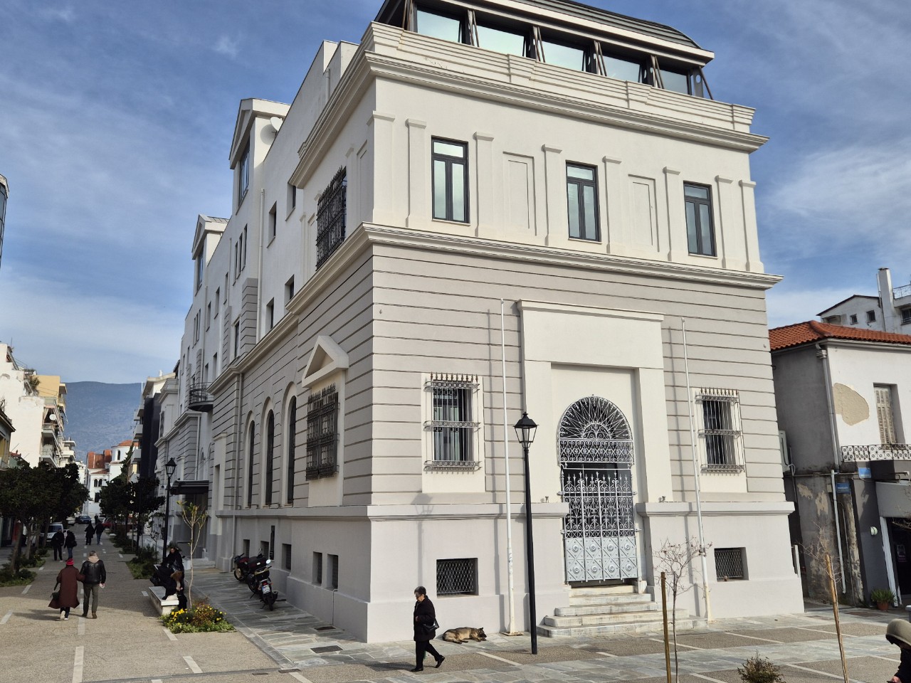 20251219-123310-copy-1280x960-1 Σε λειτουργία η Κεντρική Βιβλιοθήκη του Πανεπιστημίου Θεσσαλίας μετά την αποκατάσταση των ζημιών από τις πλημμύρες