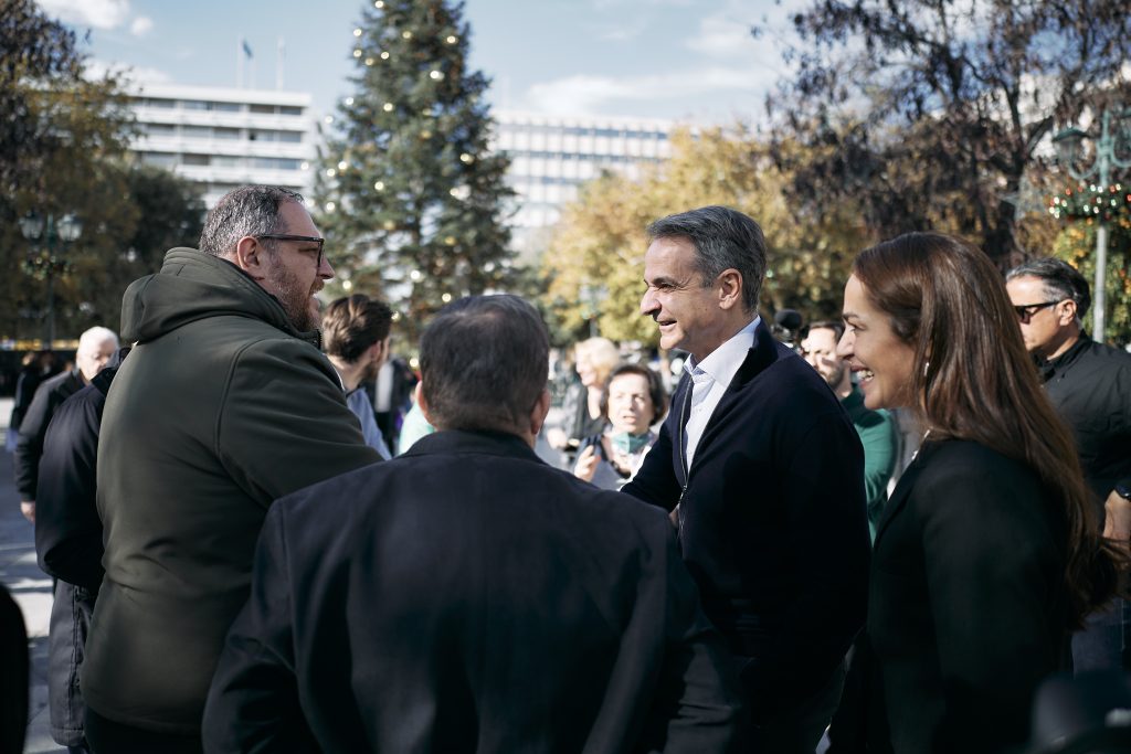 Στο Μετρό ο Πρωθυπουργός για τις νέες παροχές ΑμεΑ: Στοιχειώδης κίνηση αξιοπρέπειας απέναντι στους συμπολίτες μας η Κάρτα Αναπηρίας