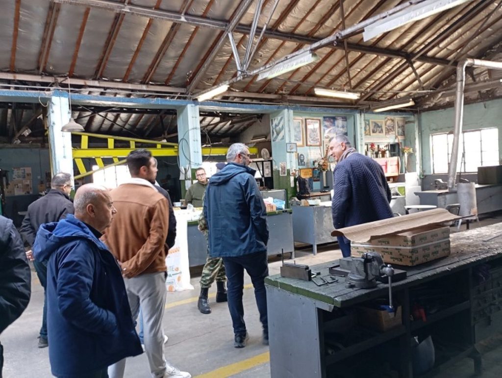 Στελέχη του ΚΚΕ σε στρατιωτικές εγκαταστάσεις του 303 και 304 ΠΕΒ σε Λάρισα και Βόλο