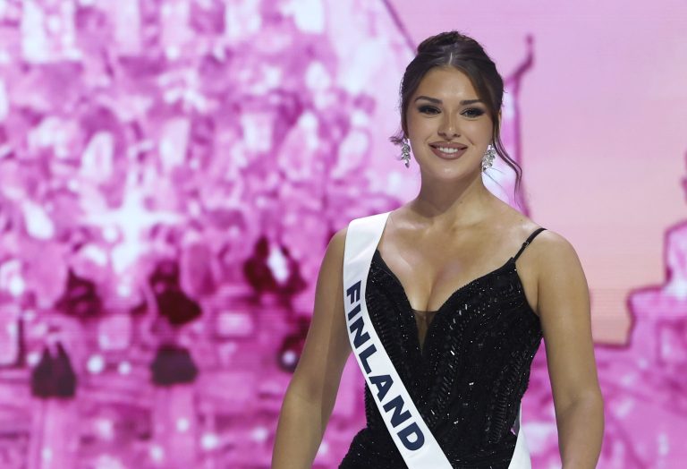Έχασε τον τίτλο της η Μις Φινλανδία – Η ρατσιστική ανάρτηση που την «έκαψε»