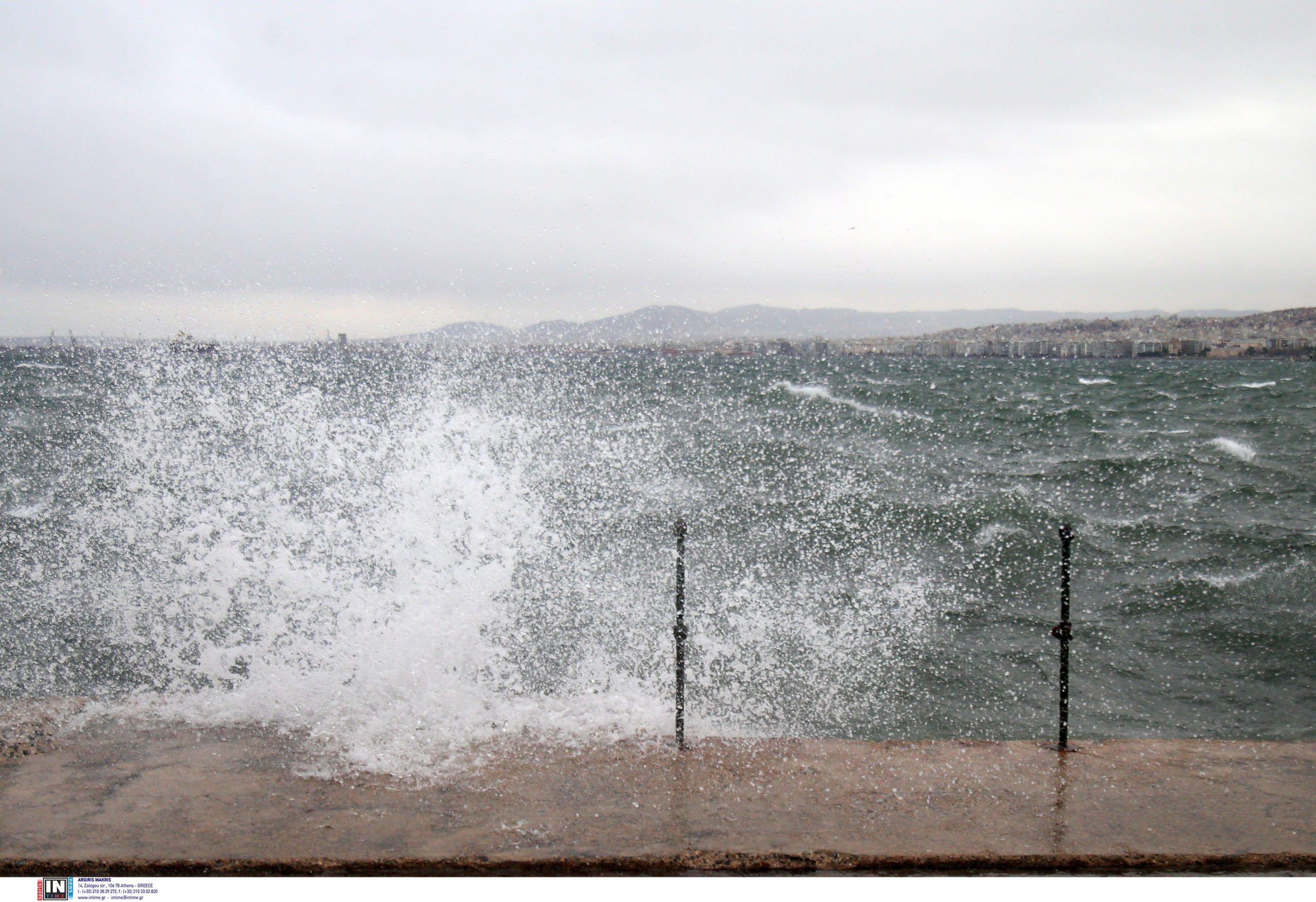 Ρόδος: Έσπασαν κάβοι σε κρουαζιερόπλοιο λόγω δυσμενών καιρικών συνθηκών