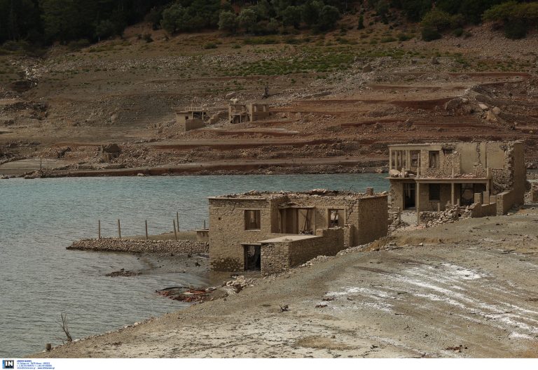 Αντιμέτωπη με τη μεγαλύτερη κρίση λειψυδρίας των τελευταίων 30 ετών η Αθήνα μετά τη δραματική μείωση των αποθεμάτων