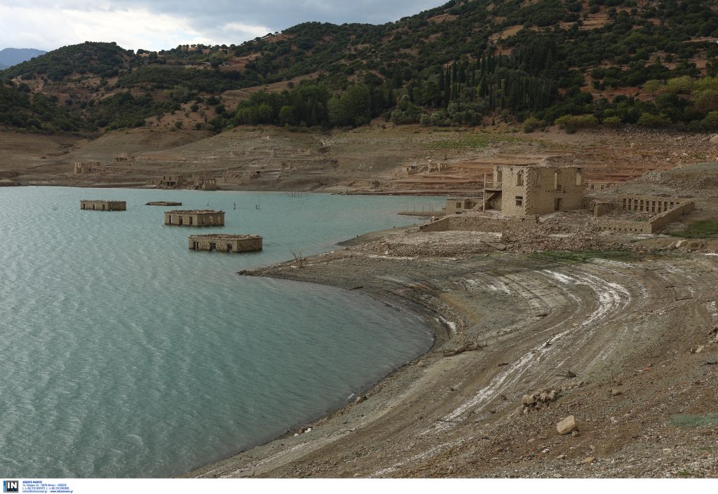 Αντιμέτωπη με τη μεγαλύτερη κρίση λειψυδρίας των τελευταίων 30 ετών η Αθήνα μετά τη δραματική μείωση των αποθεμάτων