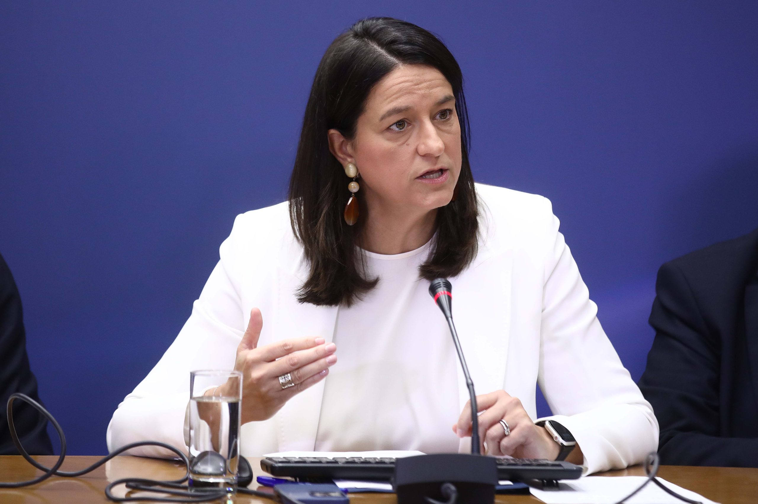 ÊÏÉÍÇ ÓÕÍÅÍÔÅÕÎÇ ÔÕÐÏÕ ÔÇÓ ÕÐÏÕÑÃÏÕ ÅÑÃÁÓÉÁÓ ÍÉÊÇÓ ÊÅÑÁÌÅÙÓ ÊÁÉ ÔÙÍ ÅÐÉÊÅÖÁËÇÓ ÔÙÍ ÅÈÍÉÊÙÍ ÊÏÉÍÙÍÉÊÙÍ ÅÔÁÉÑÙÍ