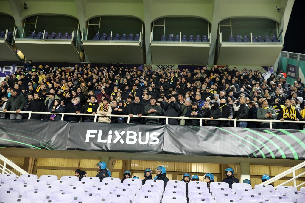 Η UEFA επέβαλε στην ΑΕΚ ποινή απαγόρευσης οπαδών της σε εκτός έδρας αγώνα με αναστολή
