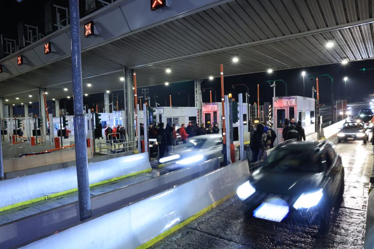 Κινητοποιήσεις αγροτών: Κλείνουν τη Δευτέρα τις  σήραγγες των Τεμπών – Ανοίγουν την Τρίτη τους δρόμους για Ι.Χ