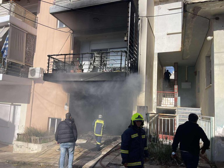 Χανιά: Φωτιά σε σπίτι στα Λενταριανά – “Στο πόδι” όλη η γειτονιά