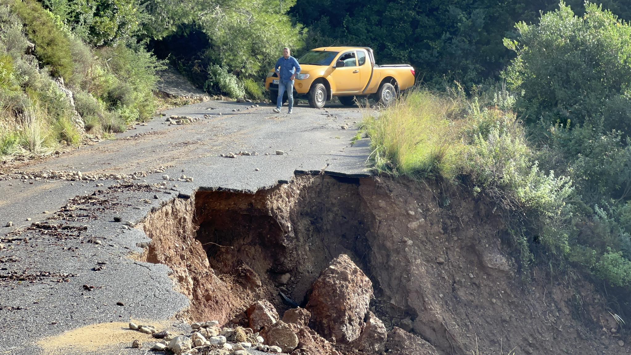 Κακοκαιρία «Byron» Μεσσηνία: Αποκλεισμένο το Τσαπί – Τεράστιες οι καταστροφές στο επαρχιακό δίκτυο