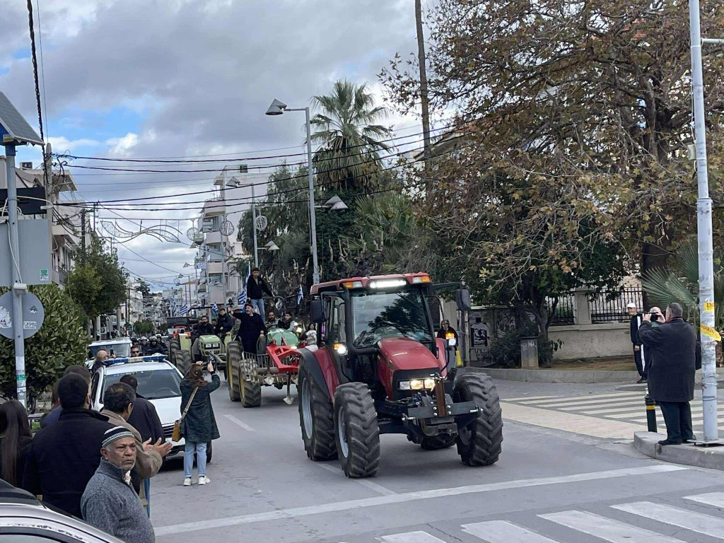 Με καζάνια και βραστό κρέας η κινητοποίηση των αγροτών στο Ρέθυμνο