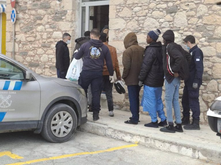 Κρήτη: Νέα άφιξη μεταναστών στην περιοχή της Ιεράπετρας