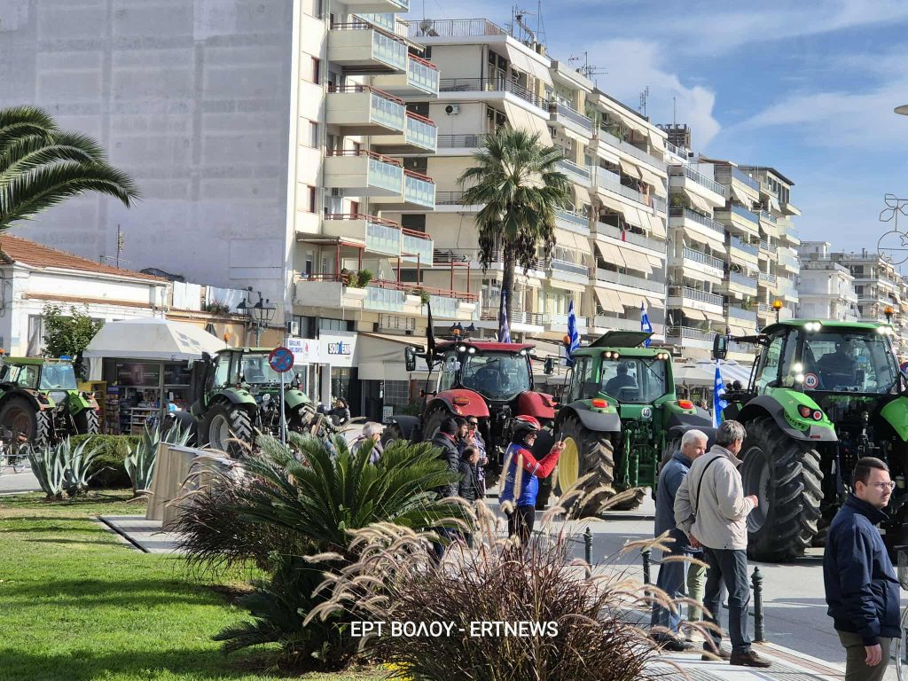 Άνοιξε το λιμάνι του Βόλου: Αποχώρησαν αγρότες και αλιείς – Κανονικά τα δρομολόγια των «δελφινιών»