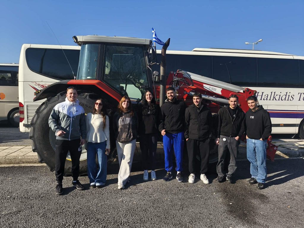 Ξανά για οχτώ ώρες κλειστός για τα φορτηγά ο σταθμός στον Προμαχώνα – Στο πλευρό των αγροτών φοιτητές και συνταξιούχοι