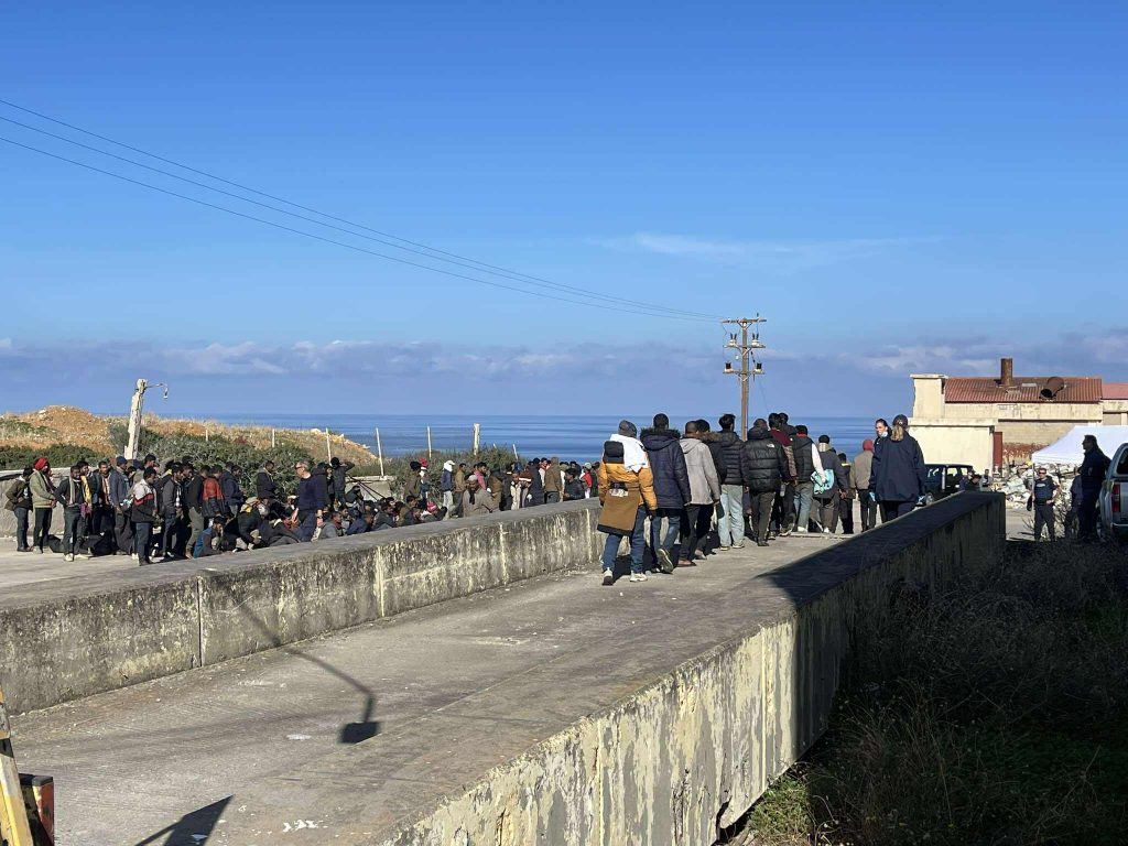 Με αμείωτο ρυθμό οι αφίξεις μεταναστών στη Γαύδο – Άλλα 58 άτομα στα παράλια της Τρυπητής