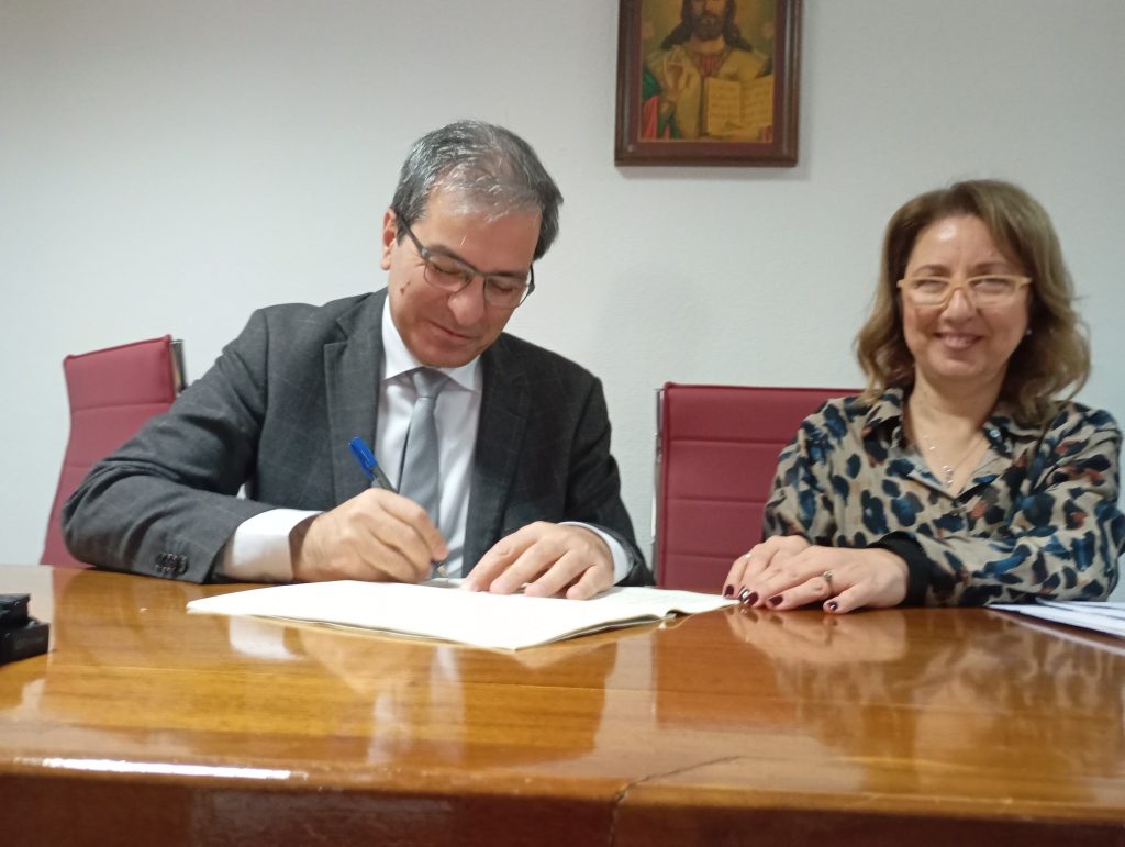 Πτολεμαΐδα: «Έπεσαν» οι υπογραφές παραχώρησης έκτασης του πρώην Στρατοπέδου «Φούφα» για ανέγερση 100 φοιτητικών εστιών