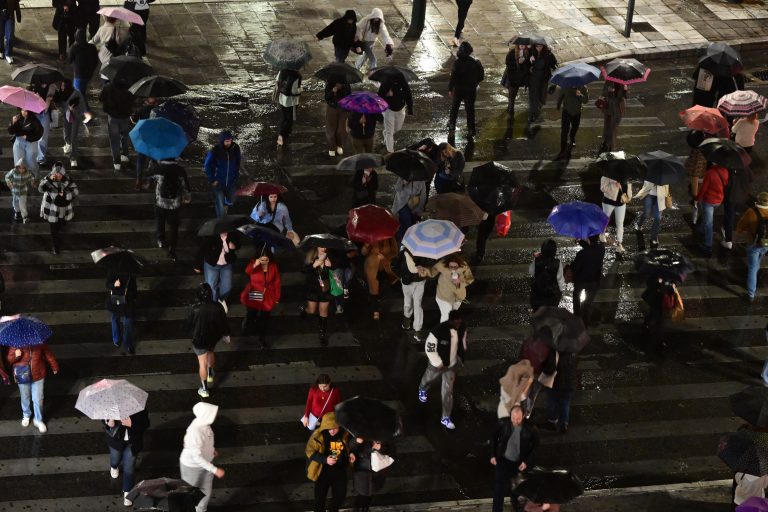 Νέα κακοκαιρία προ των πυλών με ισχυρές βροχές και καταιγίδες: Πότε και πού θα χτυπήσει – Πρόγνωση από τον Π. Γιαννόπουλο