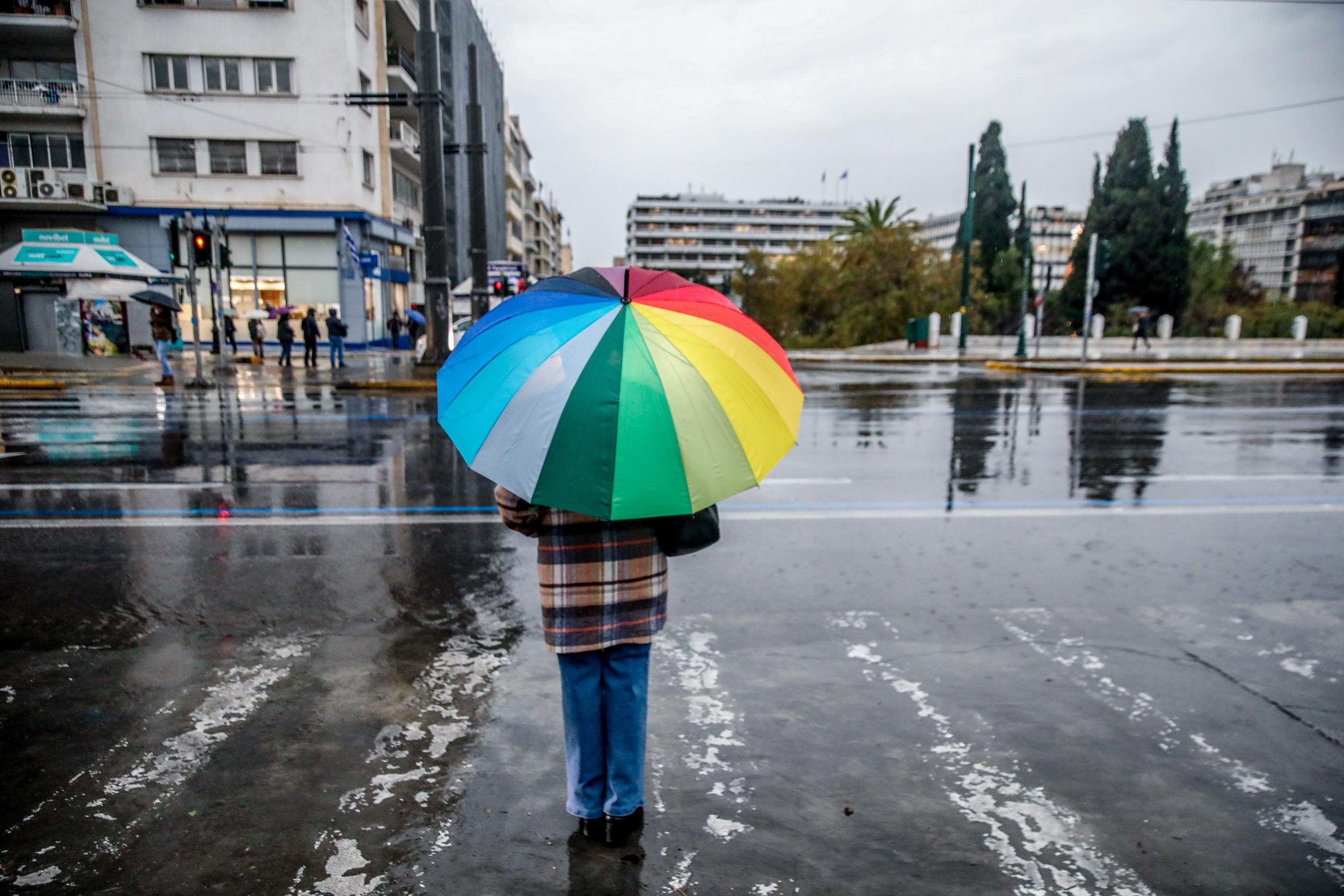 EMY: Έκτακτο Δελτίο Επικίνδυνων Καιρικών Φαινομένων – Ισχυρές βροχές και καταιγίδες, άνεμοι, χαλαζοπτώσεις ως το Σάββατο