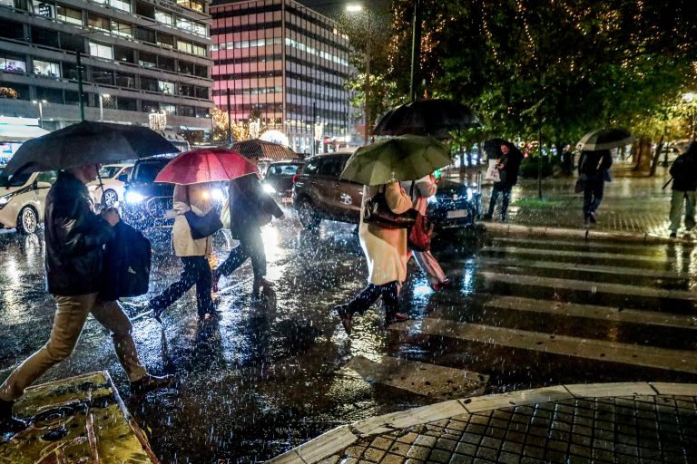 Κακοκαιρία Byron: Πώς θα λειτουργήσουν την Παρασκευή οι δημόσιες υπηρεσίες