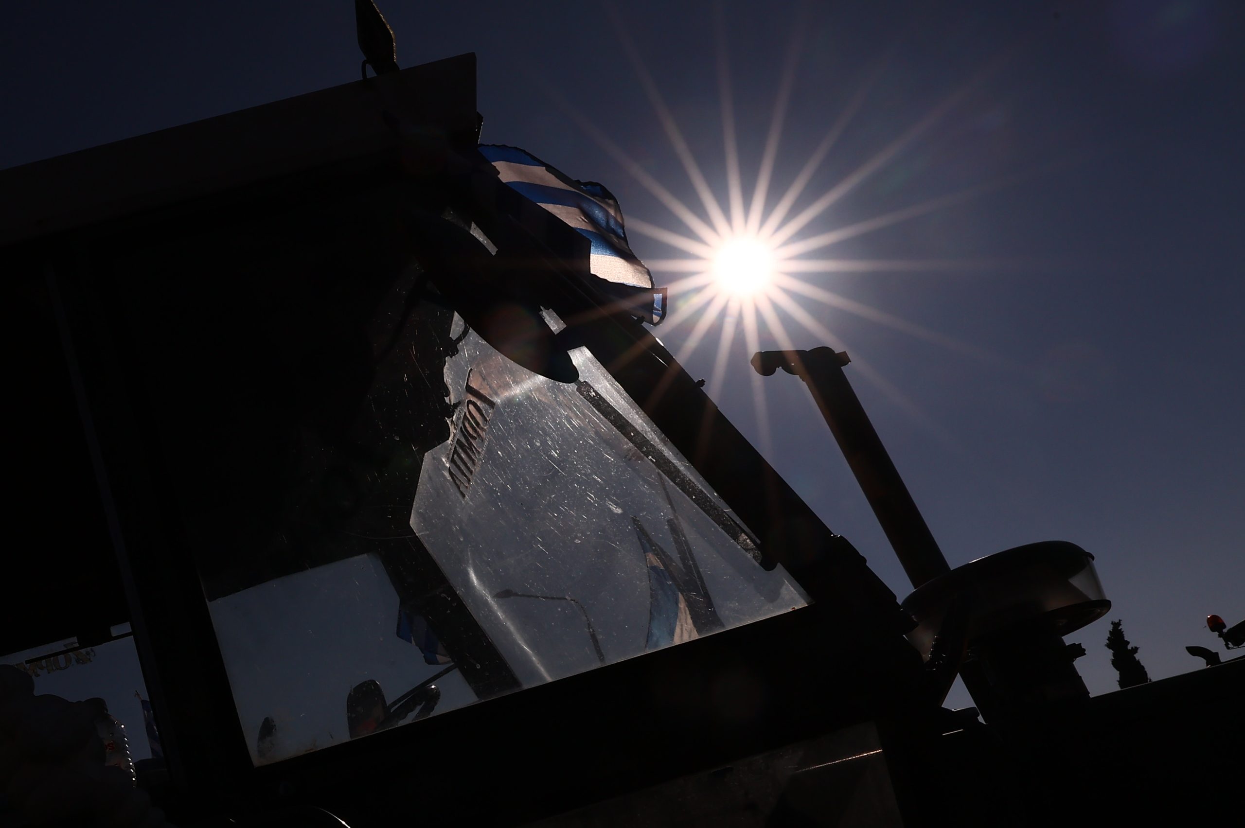 Συνεχίζουν τα μπλόκα οι αγρότες μετά το «όχι» στο κάλεσμα Μητσοτάκη – Ο χάρτης των κινητοποιήσεων