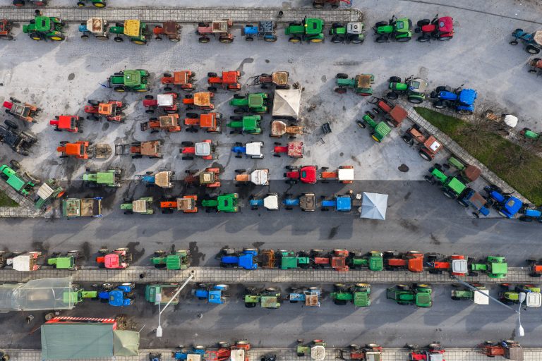 Η απάντηση της κυβέρνησης στα αιτήματα των αγροτών: Τα 20 από τα 27 έχουν ικανοποιηθεί ή δρομολογούνται