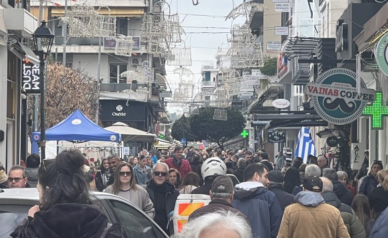 Ικανοποιητική η κίνηση στην αγορά του Βόλου έως και την Κυριακή – Στο προσκήνιο το διαδίκτυο και οι προκλήσεις