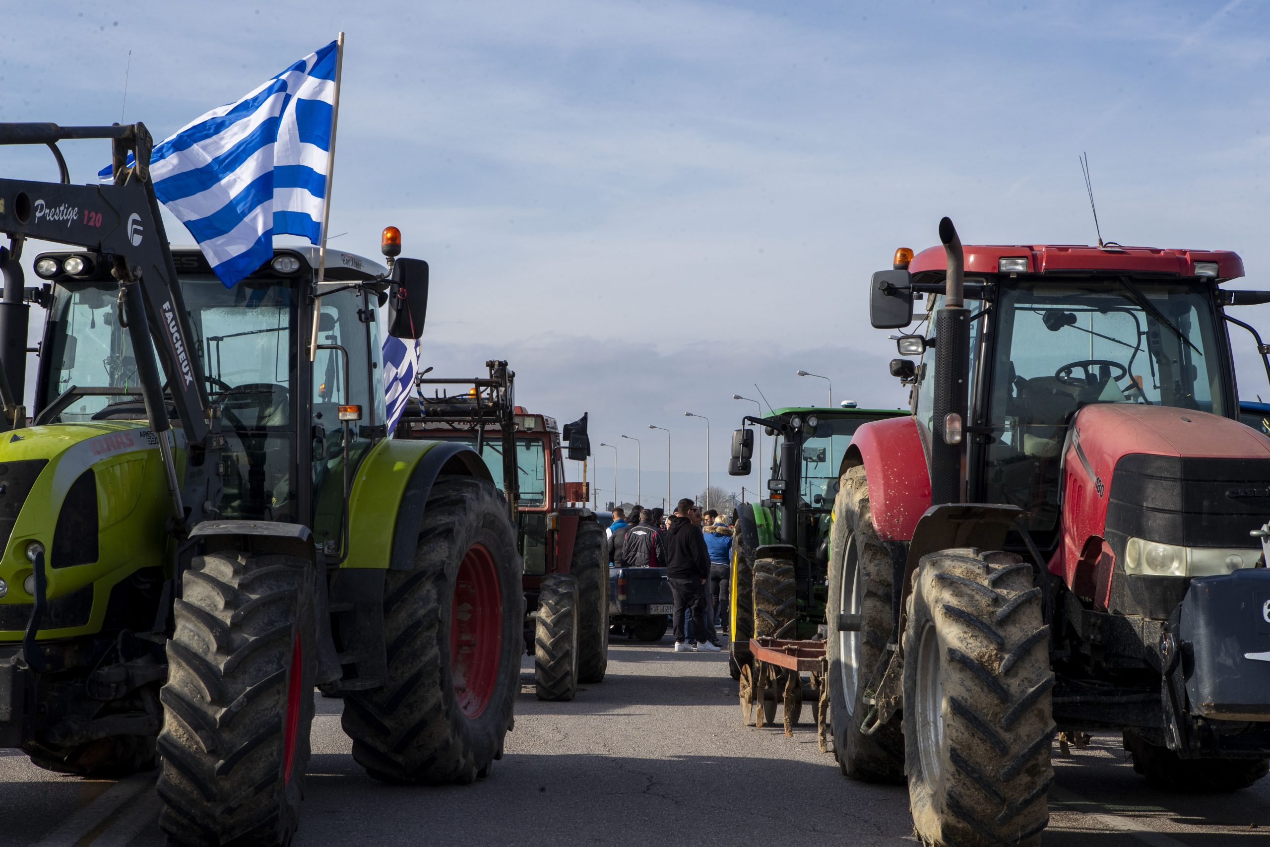 Άνοιξε το τελωνείο Ευζώνων – Έληξε και ο συμβολικός αποκλεισμός στη Χαλκηδόνα – Η εικόνα σε κόμβο Νησελίου και Μάλγαρα