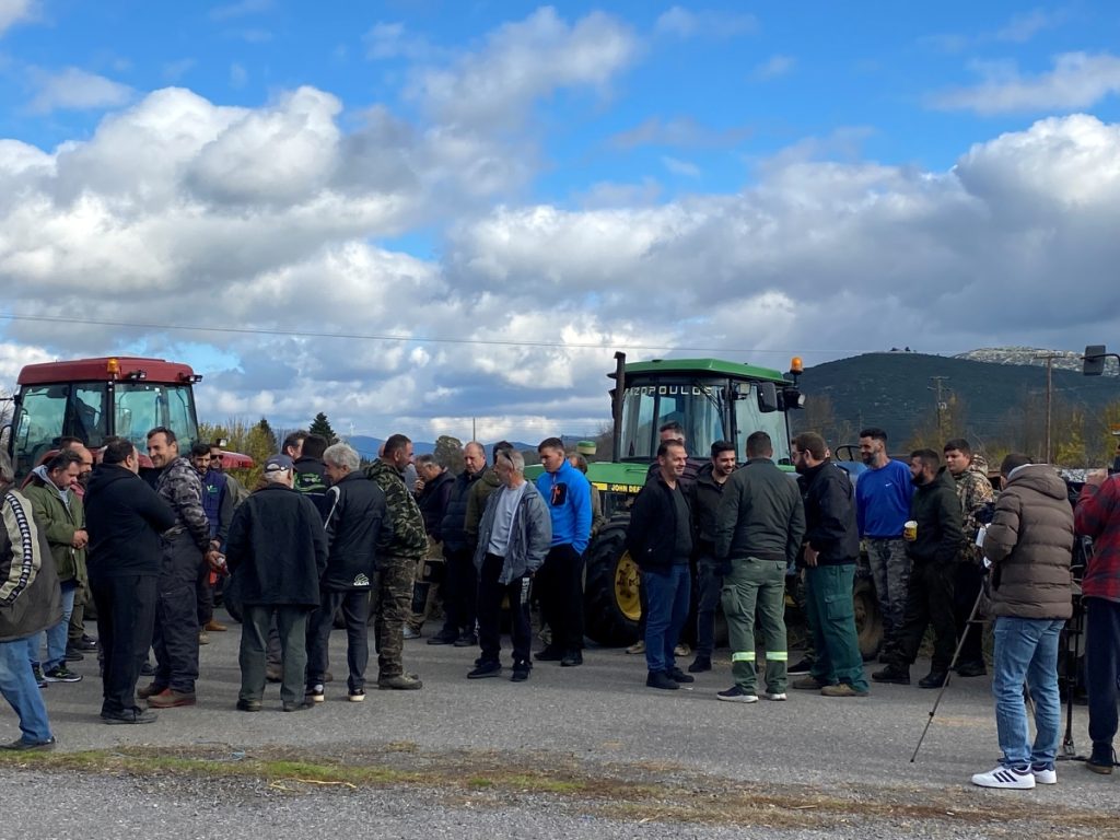 Συγκέντρωση παραγωγών στην περιοχή της Τεγέας