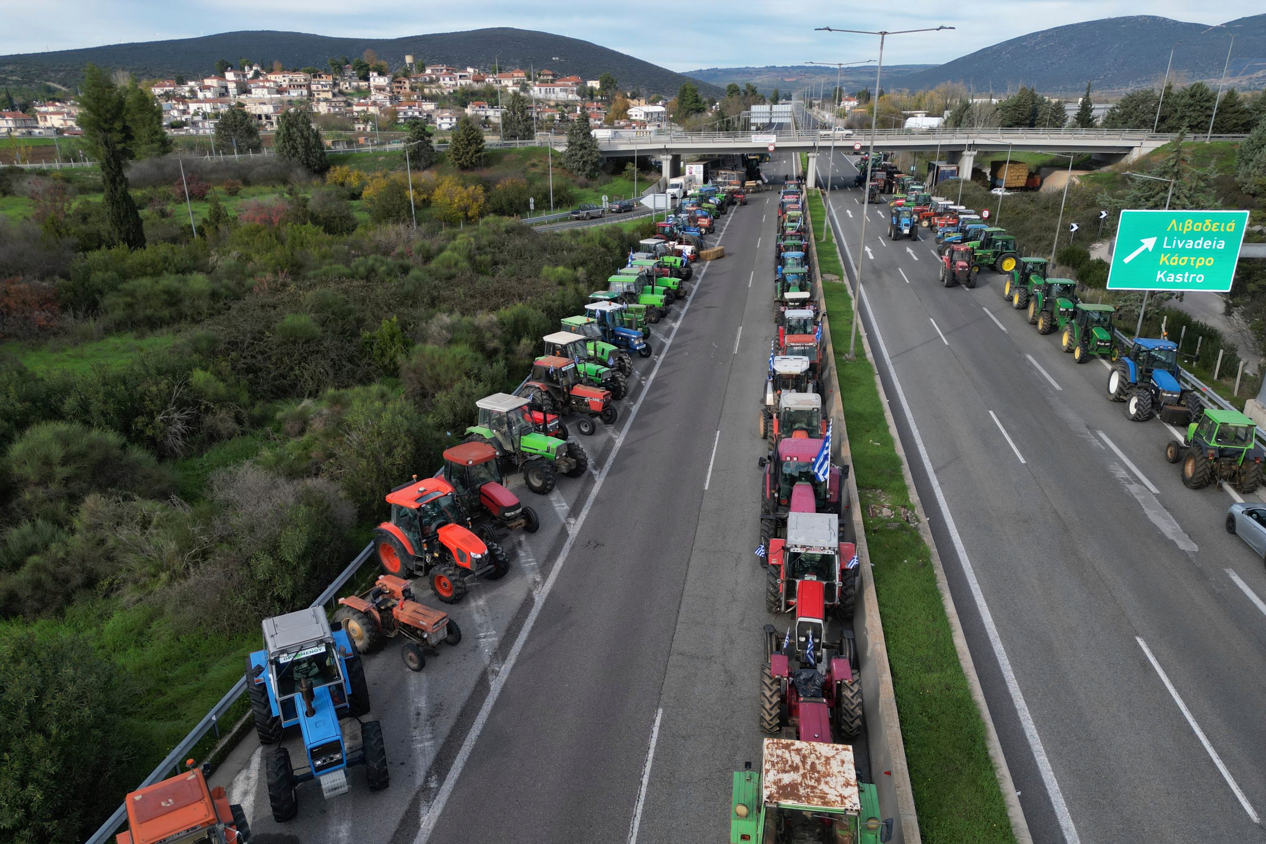 Αποχωρούν αύριο τα τρακτέρ και από το μπλόκο του Πύργου – Πιθανή συμβολική πορεία στο κέντρο της πόλης