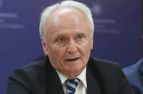 Γιατί τα παιδιά σκοτώνουν τους γονείς τους