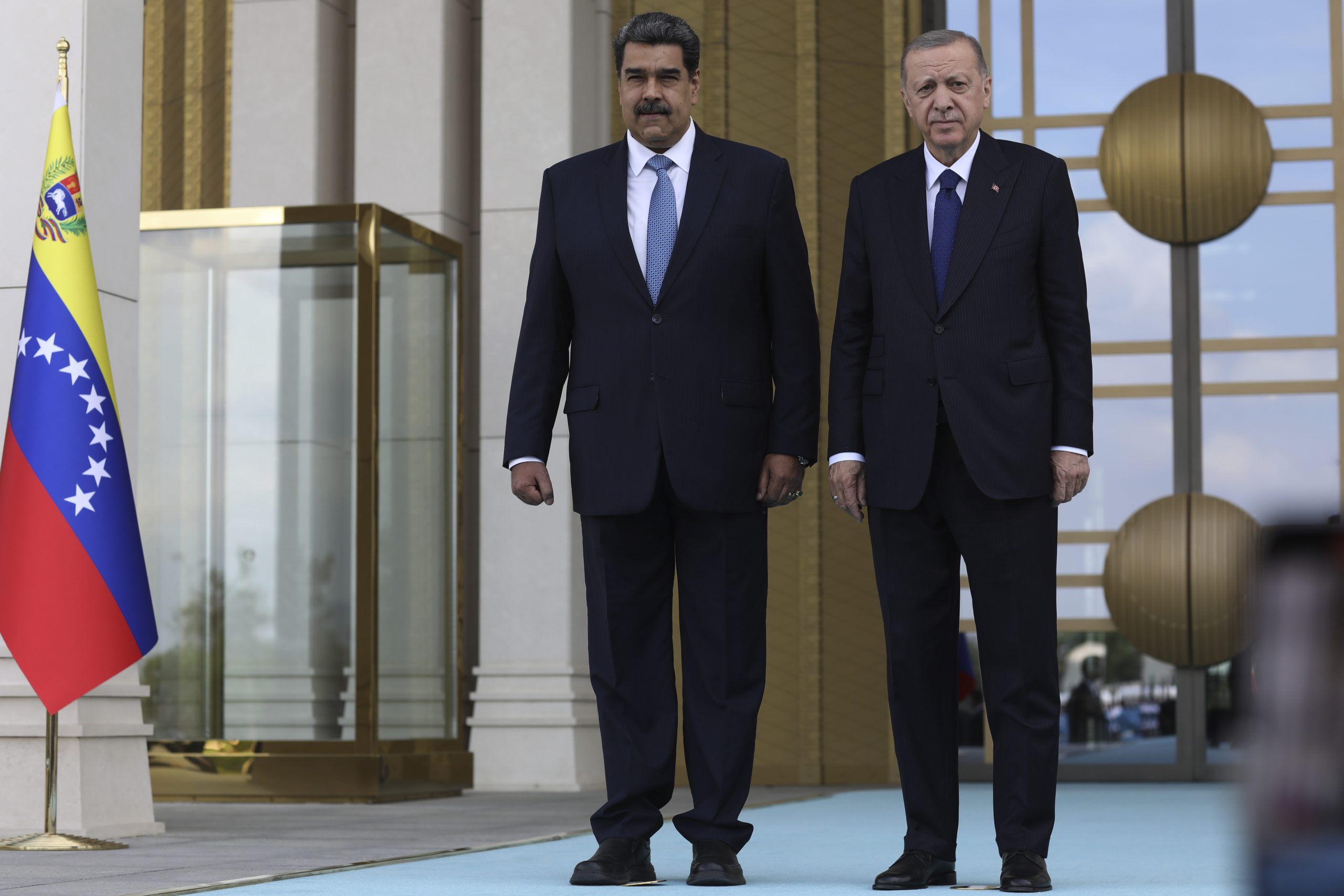 Ο Ερντογάν προτρέπει τον Μαδούρο να συνεχίσει τον διάλογο με τις ΗΠΑ