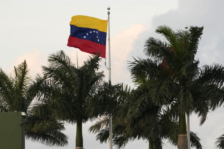 Βενεζουέλα: Μεγάλη διαδήλωση εναντίον των απειλών από τις ΗΠΑ