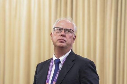 Μεγαλειώδεις συγκεντρώσεις για Τέμπη: «Προσκλητήριο» νεκρών στο Σύνταγμα – Τα μηνύματα των συγγενών