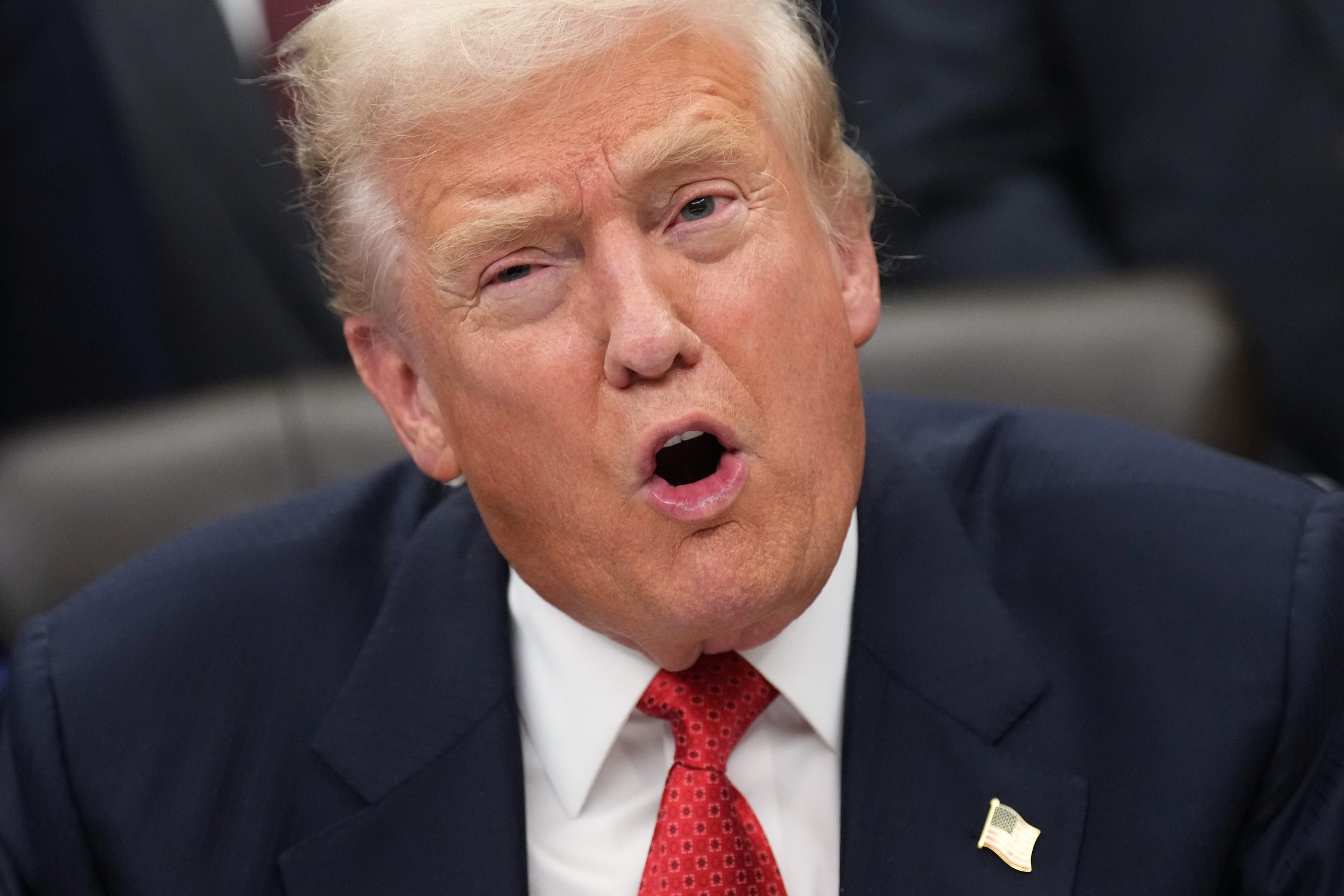 Ο Τραμπ καλεί το Ισραήλ να μην επεμβαίνει στη Συρία