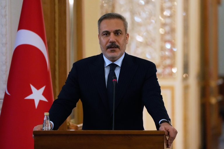 Φιντάν: Όλες οι εκκρεμότητες στο Αιγαίο πρέπει να εξεταστούν συνολικά