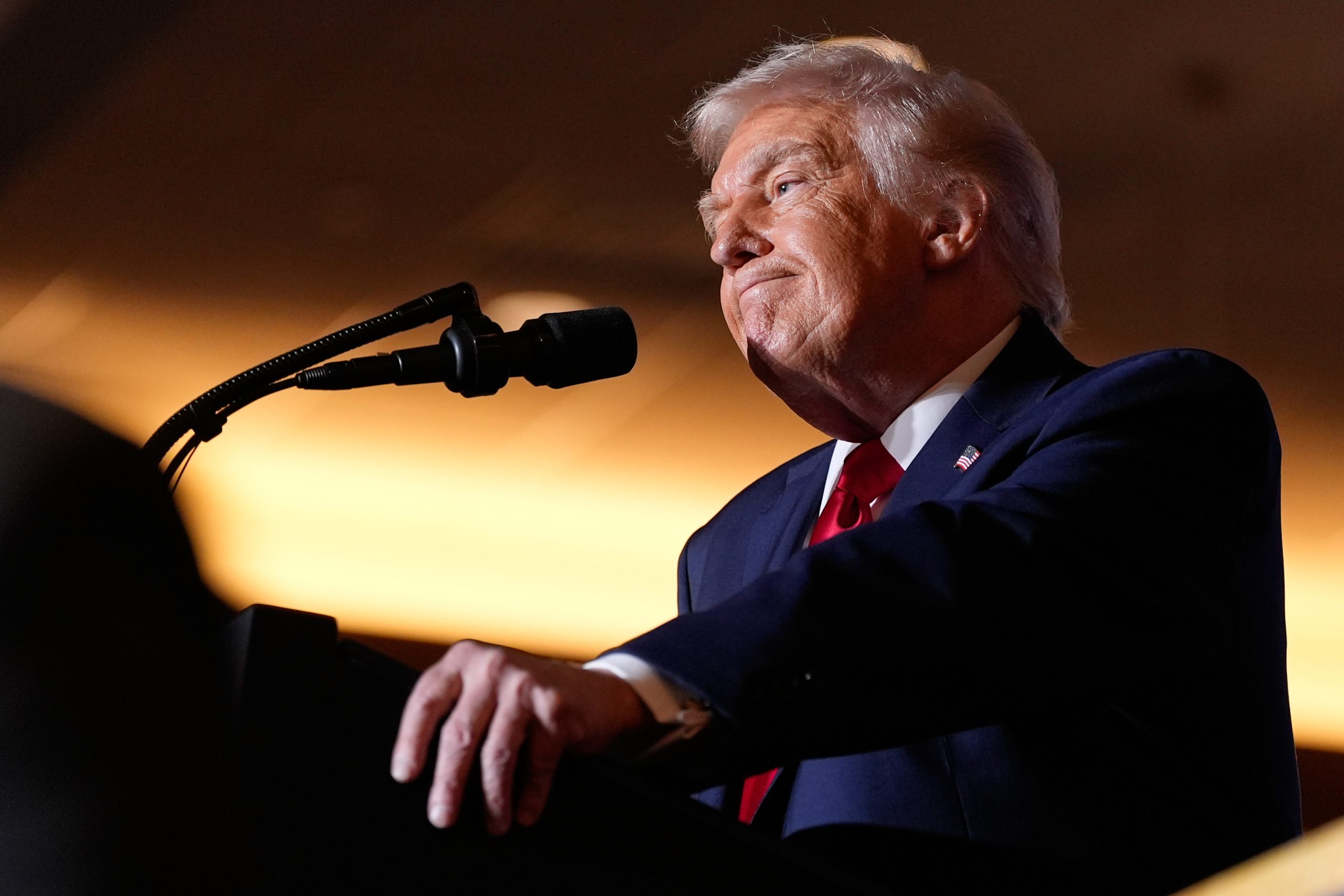 Το σχέδιο του Τραμπ να κάνει την «Ευρώπη Μεγάλη Ξανά» και οι τέσσερις χώρες που θέλει να απομακρύνει από την ΕΕ