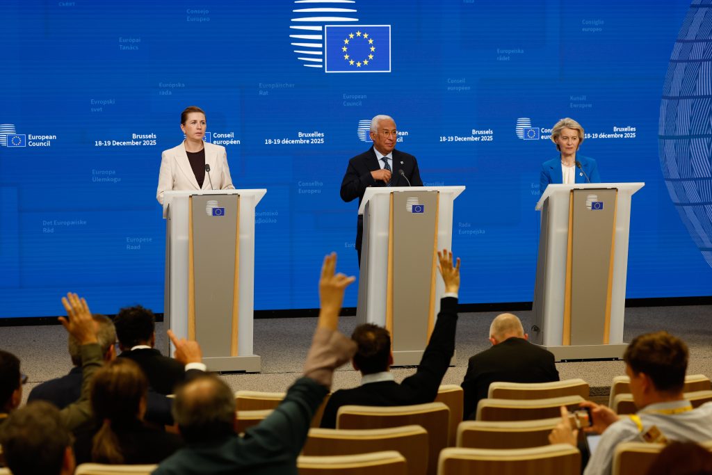 Τι σημαίνει για την ΕΕ το δάνειο 90 δισ. ευρώ στην Ουκρανία – Το παρασκήνιο της συμφωνίας και το plan b της τελευταίας στιγμής