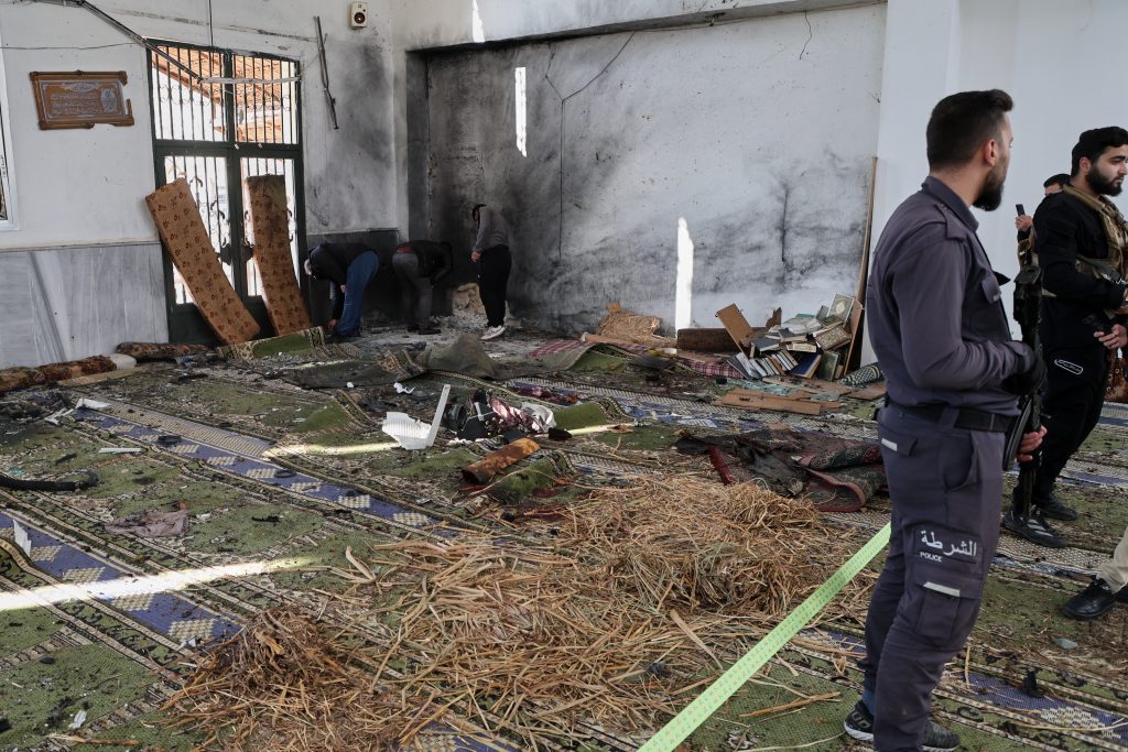 Συρία: Στους 8 νεκροί από την έκρηξη σε τέμενος στη Χομς