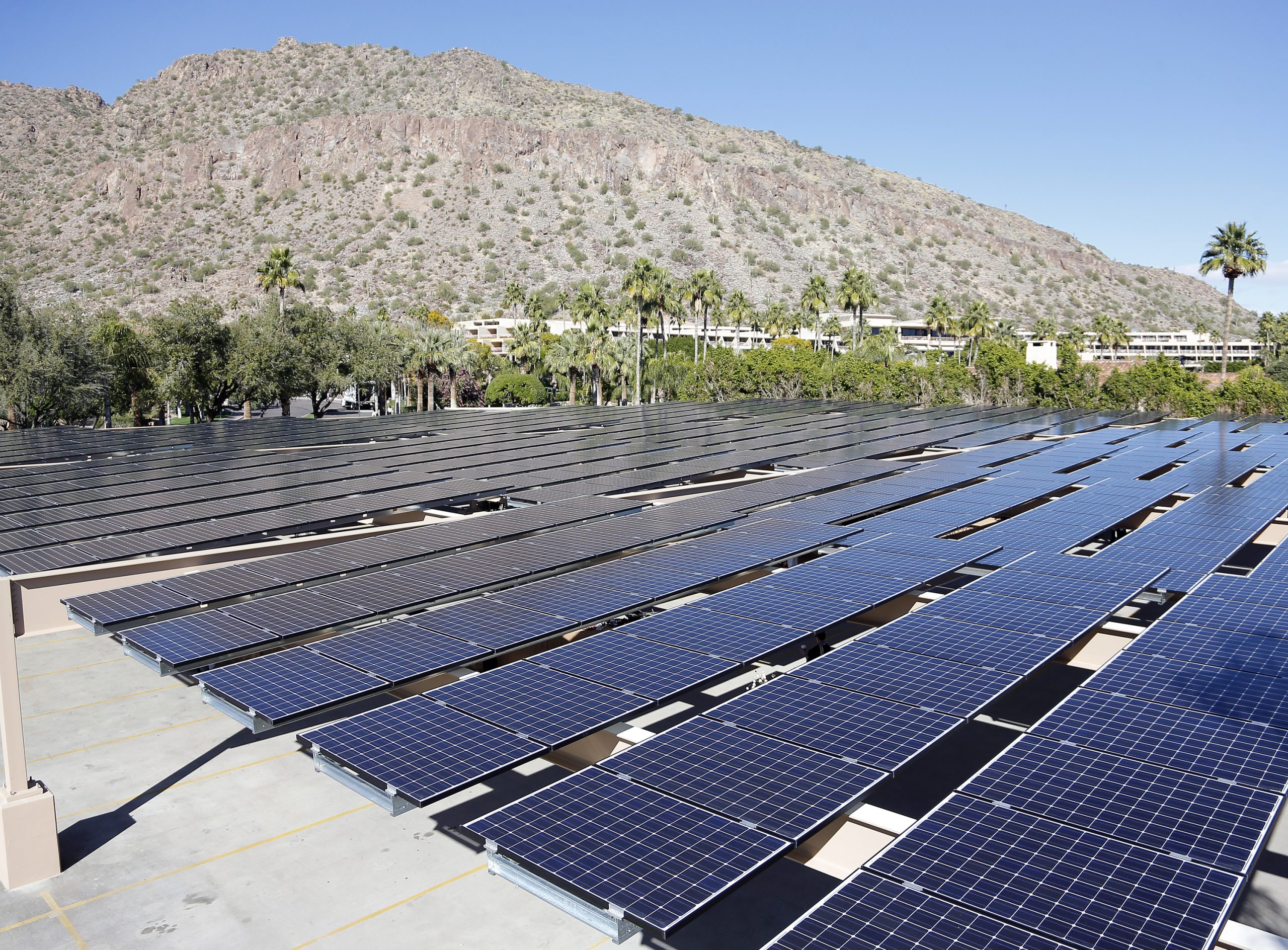 The Phoenician Solar Array Unveil Παγκόσμιο ορόσημο για το κλίμα: Οι ανανεώσιμες πηγές ενέργειας «Ανακάλυψη της Χρονιάς» για το 2025