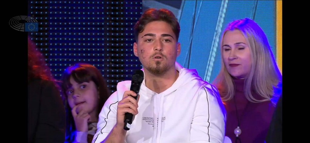 Μαθητές από Οινούσσες και Αγραφα μίλησαν στις Βρυξέλλες για το μέλλον της Ευρώπης