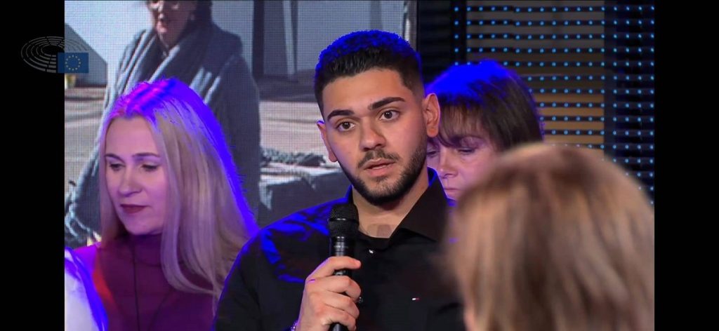 Μαθητές από Οινούσσες και Αγραφα μίλησαν στις Βρυξέλλες για το μέλλον της Ευρώπης