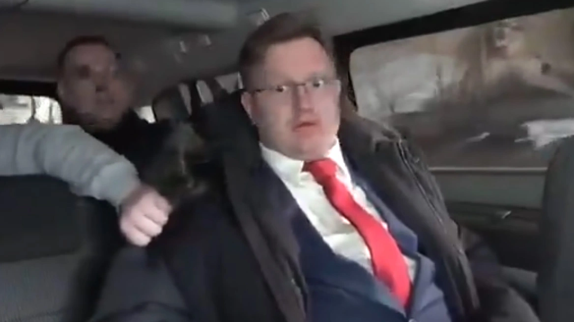 Ρωσία: Κάθειρξη 12 ετών σε πρώην διπλωμάτη που «πούλησε κρατικά μυστικά στις ΗΠΑ»