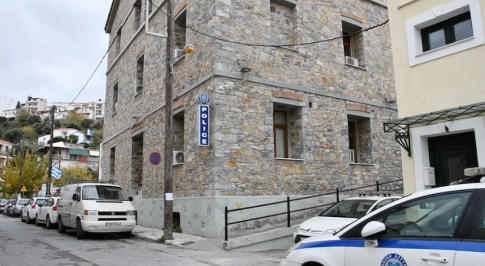 Θεσσαλονίκη: Παράνομη υλοτομία στο δάσος της Αρέθουσας– Στη φυλακή 69χρονος, διαφωνία εισαγγελέα και ανακριτή για την ποινική μεταχείριση του 27χρονου γιου του