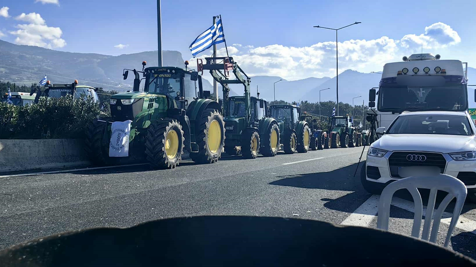 Αποφασισμένοι να κλιμακώσουν τις κινητοποιήσεις τους οι αγρότες της Αχαΐας