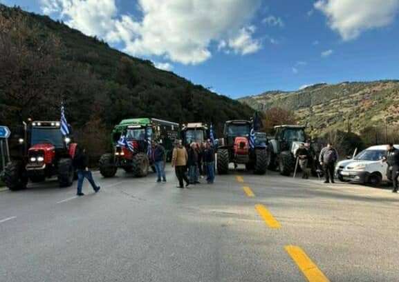 Αποφασισμένοι να κλιμακώσουν τις κινητοποιήσεις τους οι αγρότες της Αχαΐας