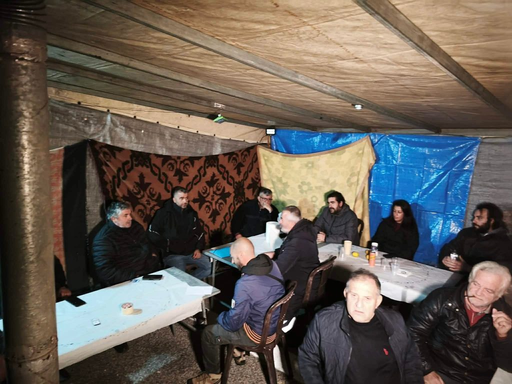 Συμμετοχή αυτοκινητιστών ταξί στο μπλόκο της Άρτας