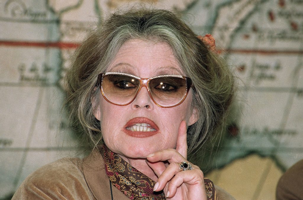 Μπριζίτ Μπαρντό: Η πολυτάραχη ζωή της θρυλικής Μπεμπέ – Το αστέρι που αποσύρθηκε νωρίς αλλά δεν έπαψε ποτέ να λάμπει