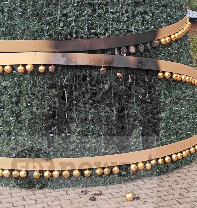 Χίος: Απόπειρα εμπρησμού στο χριστουγεννιάτικο δέντρο