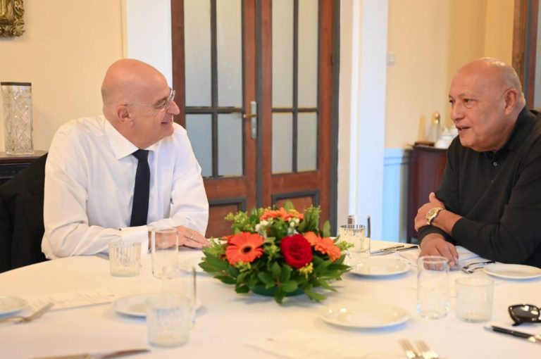 Συνάντηση Ν. Δένδια με τον πρώην υπουργό Εξωτερικών της Αιγύπτου, Sameh Shoukry