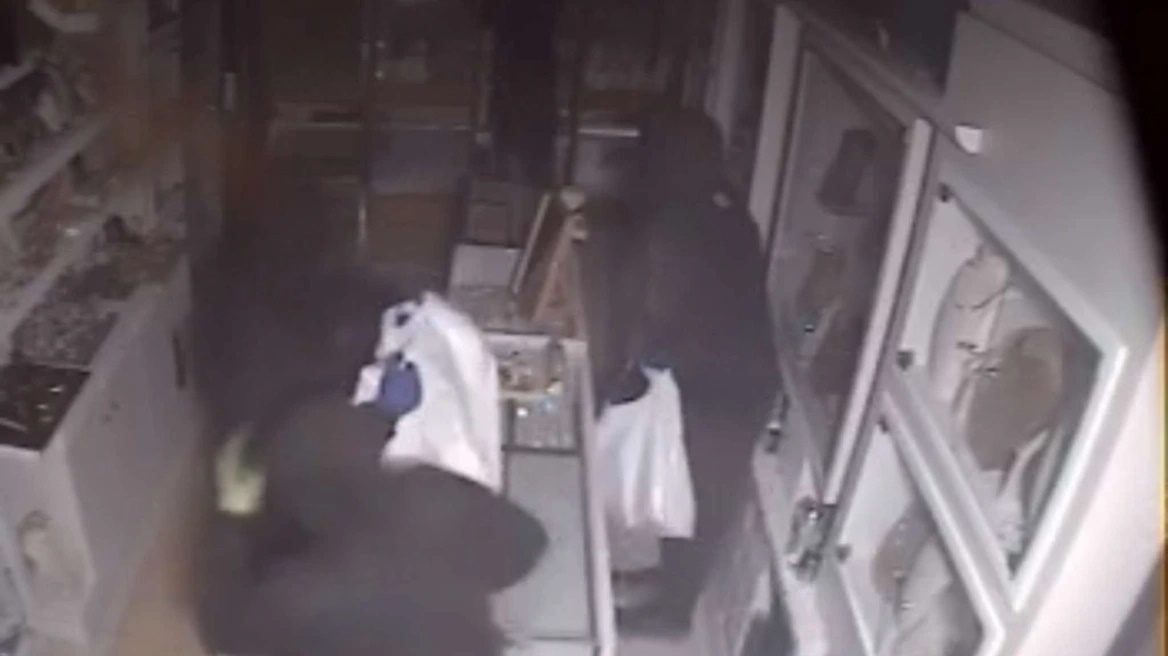 Προφυλακιστέος ο 38χρονος για την διάρρηξη κοσμηματοπωλείου