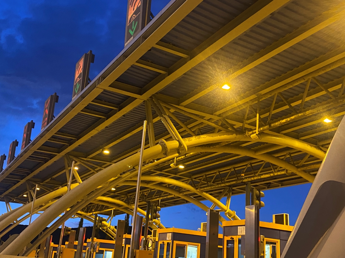 Αγρότες του Κιάτου θα επιχειρήσουν να ανοίξουν τις μπάρες των διοδίων την Κυριακή